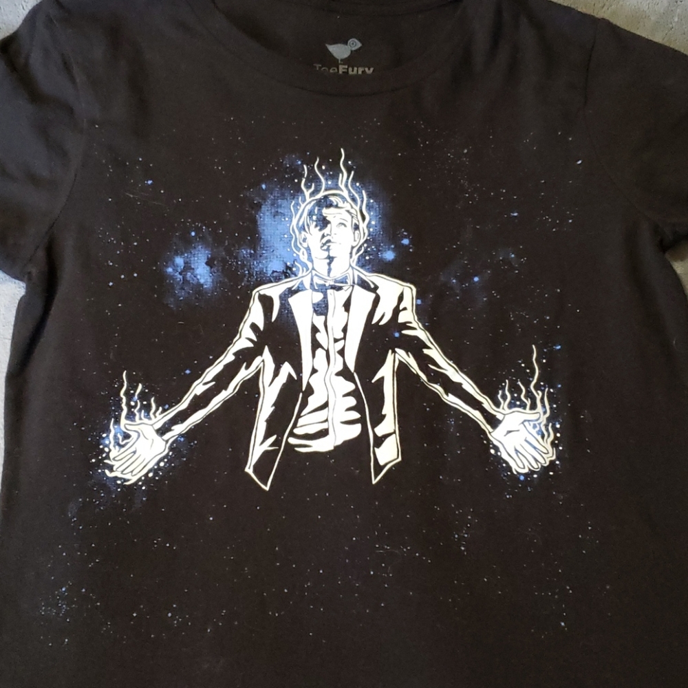 💕 Glow in dark Eleventh Doctor tee